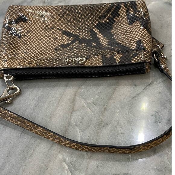 Coach Soho Embossed Exotic Madison Wristlet Leather Black And Tan - Picture 5 of 9